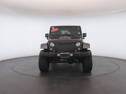 Used 2014 Jeep Wrangler Unlimited Sahara w/ Dual Top Group AWD/4WD image 21
