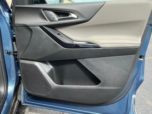 New 2026 Chevrolet Equinox LT w/ Convenience Package II FWD image 18