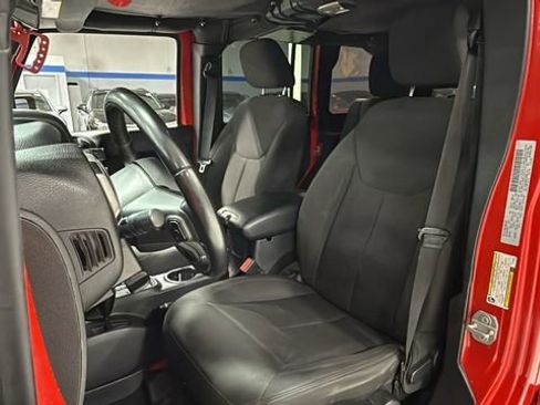 Used 2016 Jeep Wrangler Unlimited Sport image 12
