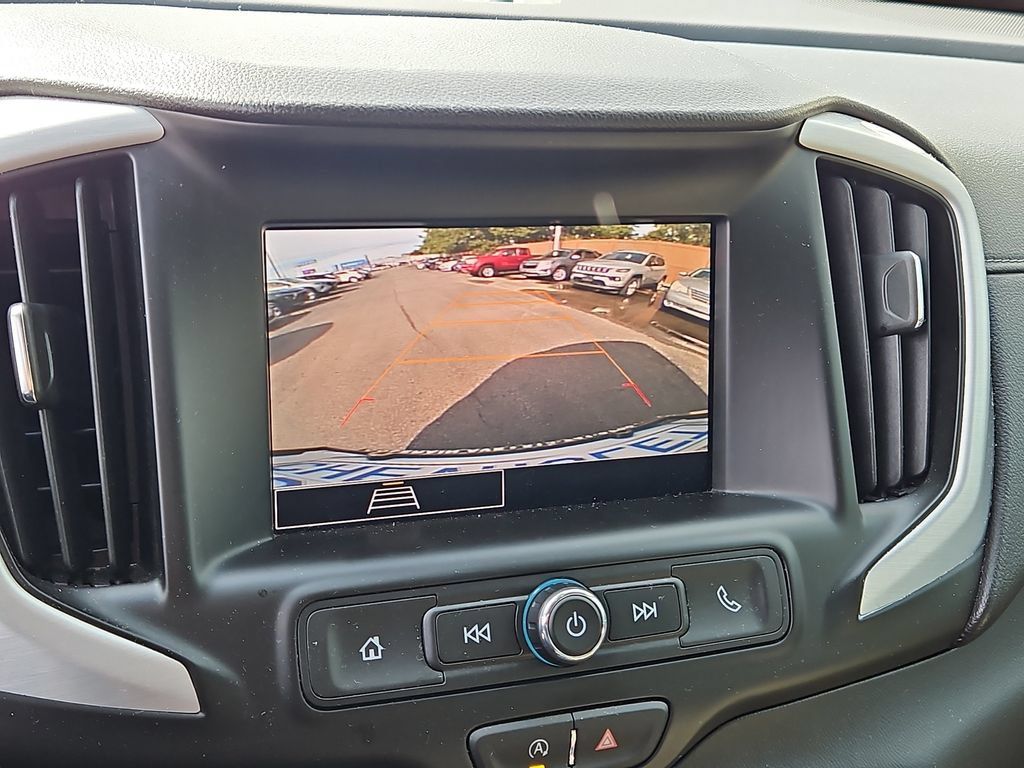 Used 2024 GMC Terrain SLE AWD/4WD image 31