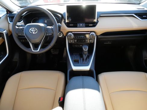 Certified 2025 Toyota RAV4 XLE Premium image 10