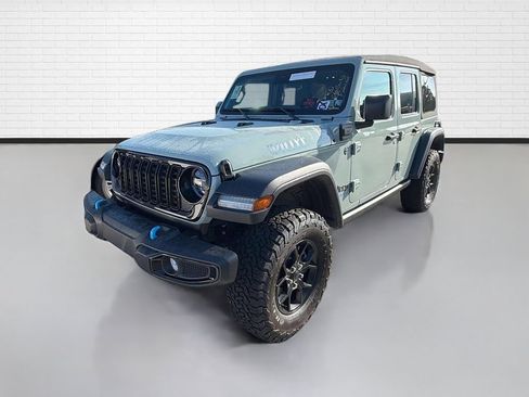 Used 2024 Jeep Wrangler Unlimited AWD/4WD image 5