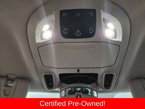 Certified 2023 Chrysler Pacifica Limited FWD image 23