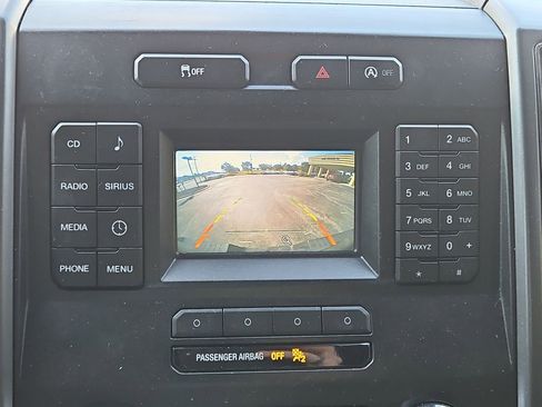 Used 2017 Ford F150 XLT AWD/4WD image 21