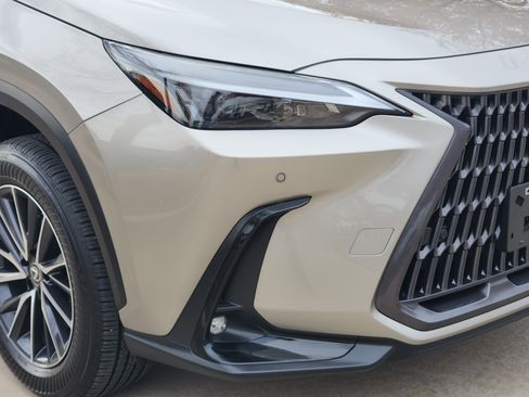 Used 2023 Lexus NX 250 FWD w/ Premium Package image 5