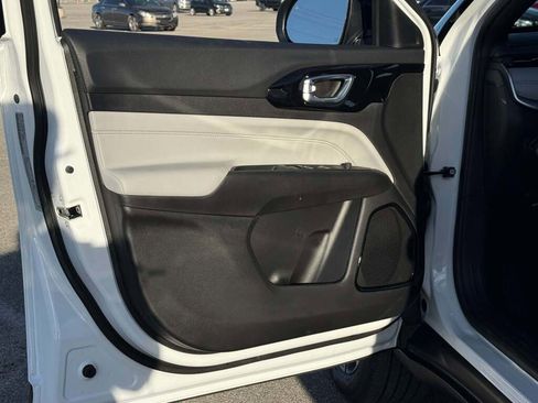 New 2026 Jeep Compass Limited image 19