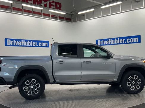 Used 2023 Chevrolet Colorado Z71 w/ Z71 Convenience Package 2 AWD/4WD image 3