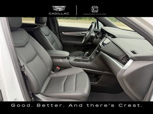 Certified 2025 Cadillac XT6 Luxury FWD image 34