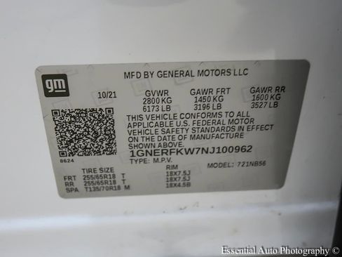 Used 2022 Chevrolet Traverse LS image 37