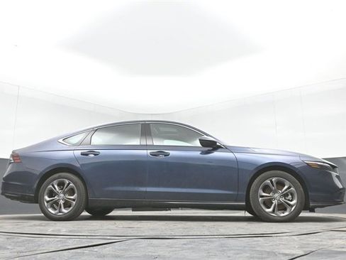 Used 2025 Honda Accord EX-L image 48