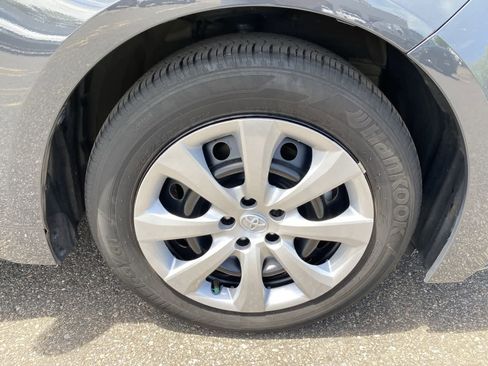 Used 2024 Toyota Corolla LE FWD image 17