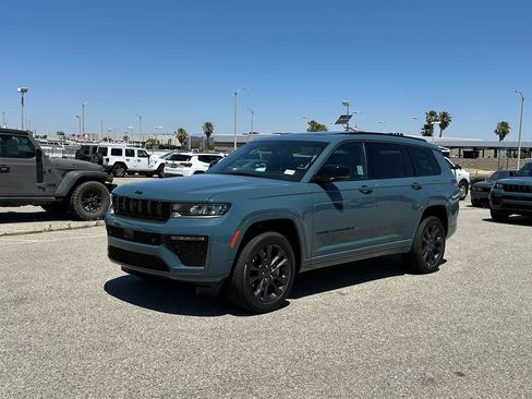 New 2026 Jeep Grand Cherokee L Limited AWD/4WD image 2