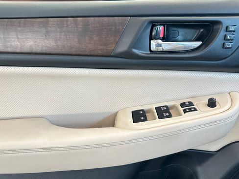 Used 2017 Subaru Outback 2.5i Limited image 11