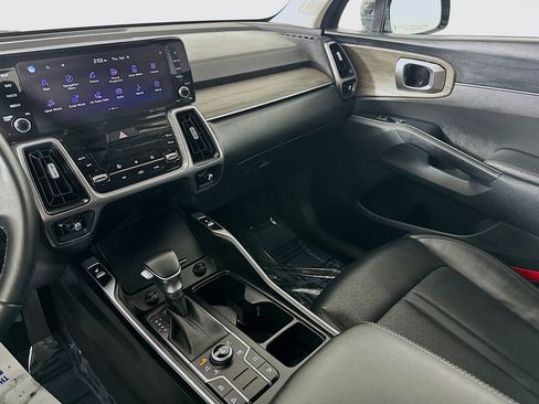Used 2023 Kia Sorento S w/ Panoramic Sunroof Package image 24