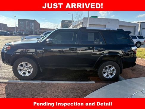 Used 2020 Toyota 4Runner SR5 image 2