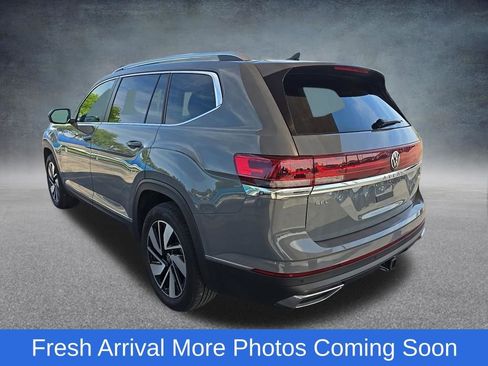 Used 2025 Volkswagen Atlas SEL AWD/4WD image 5