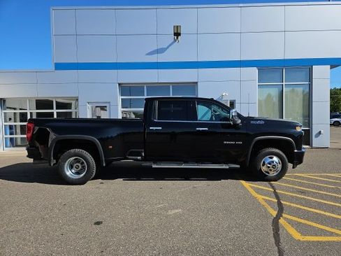 Used 2021 Chevrolet Silverado 3500 High Country AWD/4WD image 8