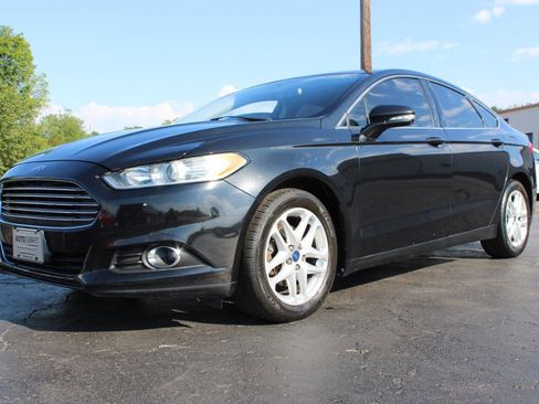 Used 2014 Ford Fusion SE w/ Equipment Group 202A FWD image 12
