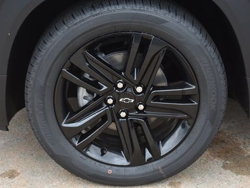 New 2026 Chevrolet TrailBlazer LT w/ Convenience Package FWD image 10