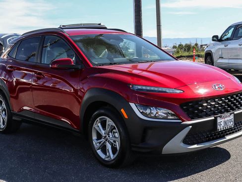 Used 2023 Hyundai Kona SEL w/ Cargo Package image 3