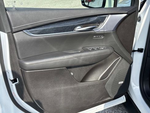 Certified 2025 Cadillac XT5 Premium Luxury image 19