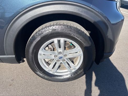 Used 2023 Ford Explorer XLT w/ Equipment Group 202A image 11