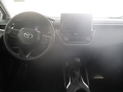 Used 2023 Toyota Corolla LE image 2