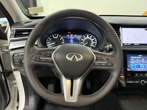 Used 2022 INFINITI QX50 Essential FWD image 17
