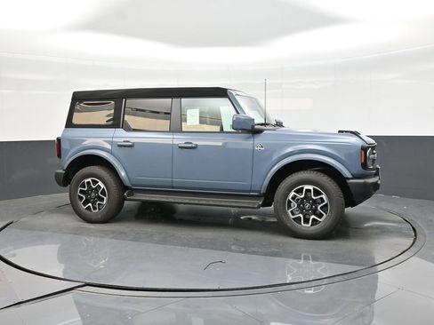 New 2025 Ford Bronco Outer Banks image 12