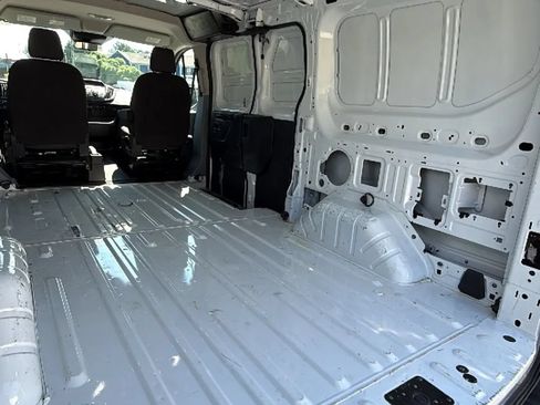 Used 2018 Ford Transit 150 130 Low Roof RWD image 15