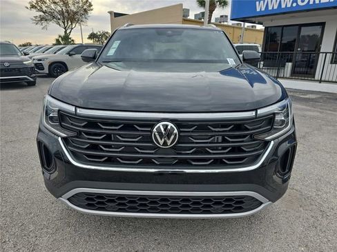 New 2026 Volkswagen Atlas Cross Sport SE image 2