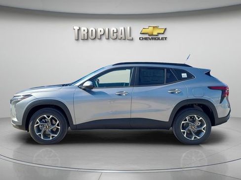 New 2026 Chevrolet Trax LT image 2