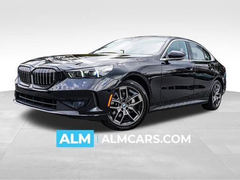 Used 2026 BMW 530i xDrive image 1