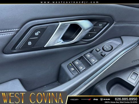 Used 2025 BMW M3 Competition w/ M Carbon Exterior Package AWD/4WD image 26