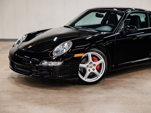 Used 2005 Porsche 911 Carrera S image 15