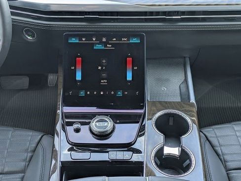 Certified 2025 Cadillac Escalade Sport Platinum w/ LPO, Floor Liner Package AWD/4WD image 22