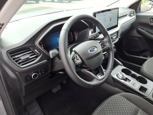 Certified 2024 Ford Escape Active w/ Tech Pack #1 AWD/4WD image 17