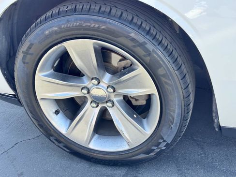 Used 2018 Dodge Challenger SXT RWD image 21