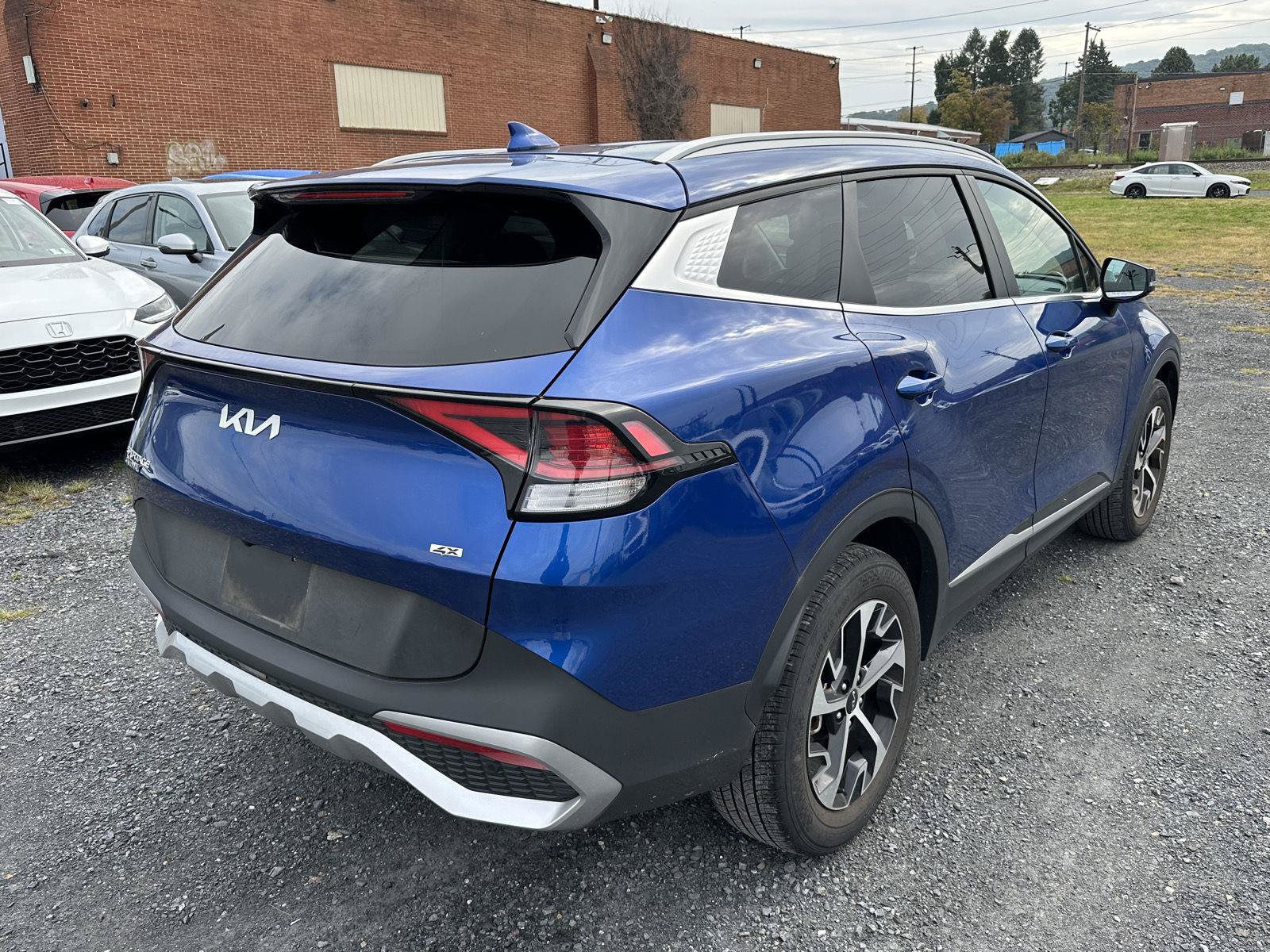 Used 2024 Kia Sportage EX AWD/4WD image 8