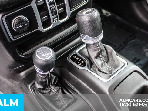 Used 2025 Jeep Wrangler Unlimited Sport AWD/4WD image 35