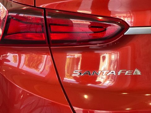 Used 2020 Hyundai Santa Fe SEL FWD image 25