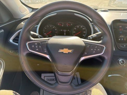 Used 2024 Chevrolet Malibu LT image 18