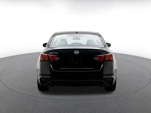 Used 2025 Nissan Altima 2.5 SV FWD image 7
