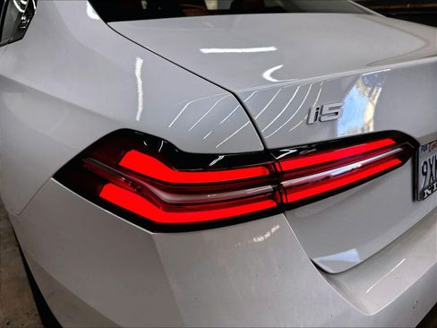 Used 2026 BMW i5 eDrive40 w/ M Sport Package RWD image 31