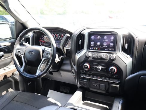 Used 2019 Chevrolet Silverado 1500 LT Trail Boss AWD/4WD image 31