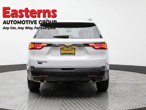 Used 2022 Chevrolet Traverse LT image 6