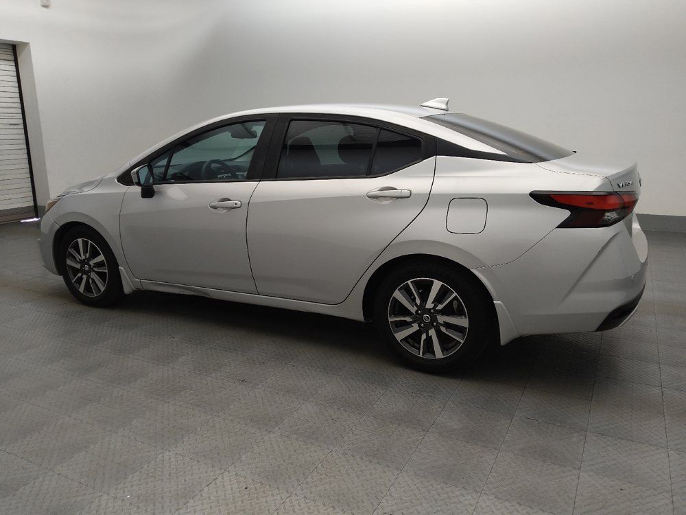 Used 2020 Nissan Versa SV FWD image 3