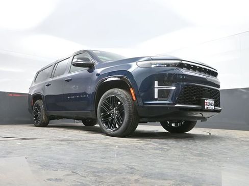 New 2026 Jeep Grand Wagoneer L Limited AWD/4WD image 43