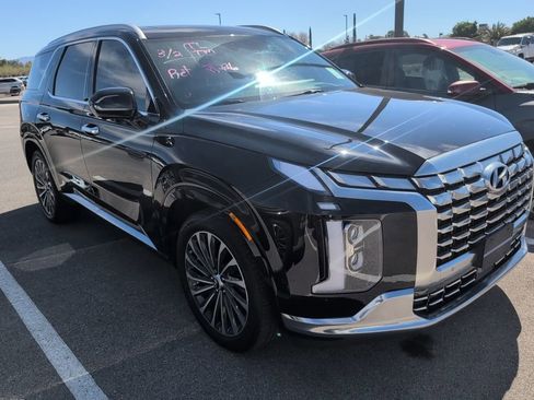 Used 2024 Hyundai Palisade Calligraphy image 4