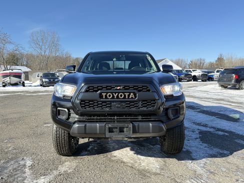 Used 2023 Toyota Tacoma 4x4 Double Cab image 9